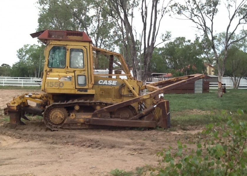 Case 1550 Dozer (D6 size) 1