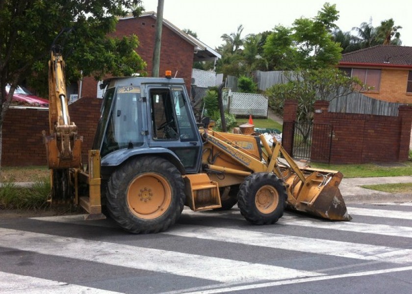 CASE 580SK BACKHOE LOADER 2