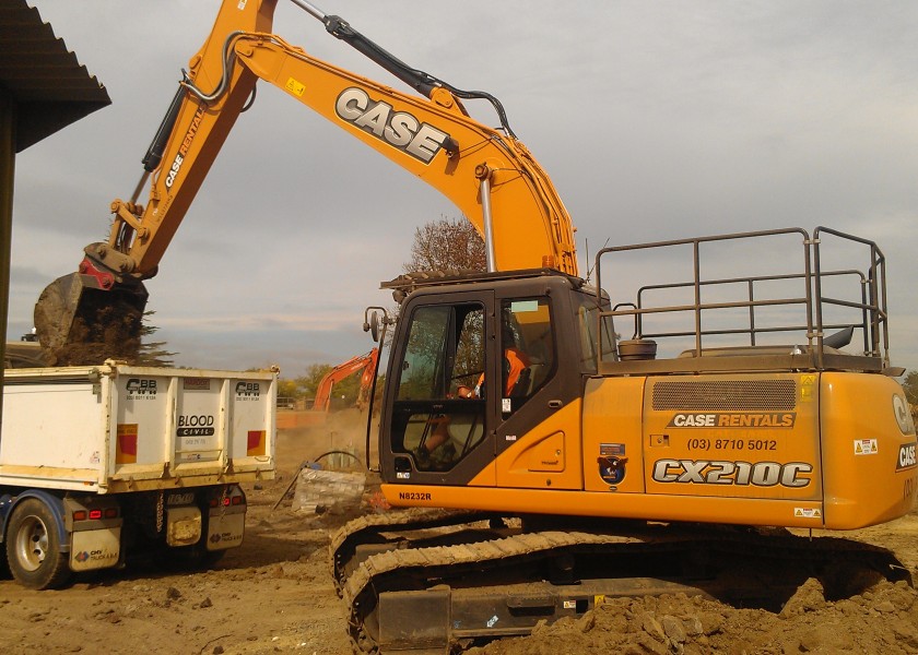 CASE CX210C 21t Excavator  3