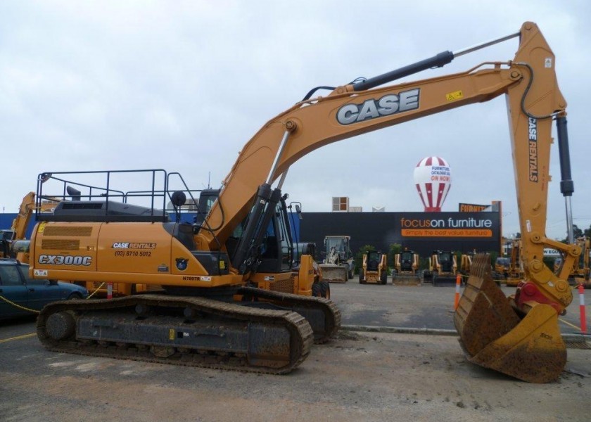 CASE CX300C 30t Excavator  1