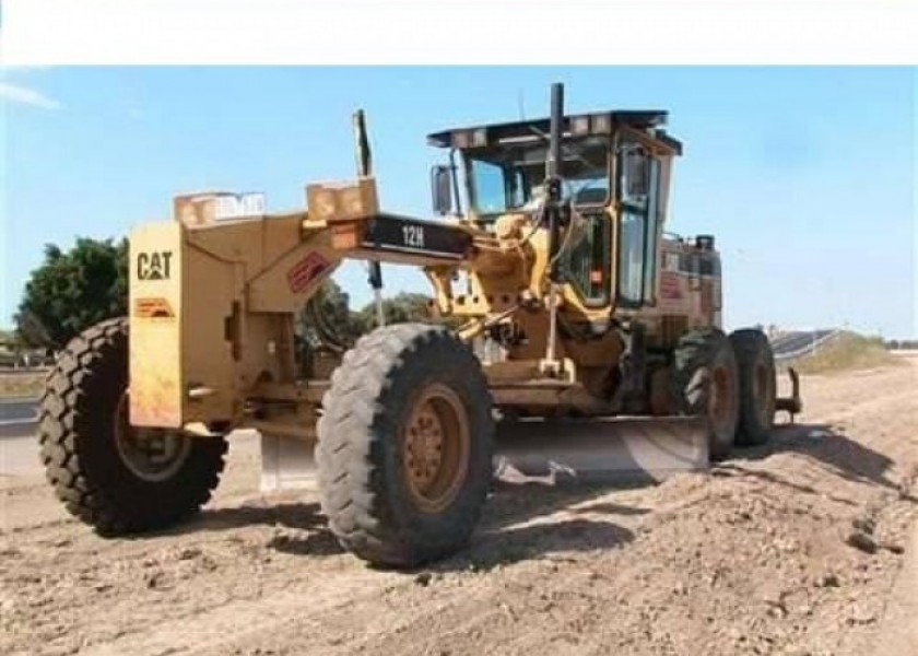 CAT 12H Articulated Grader with GPS 1