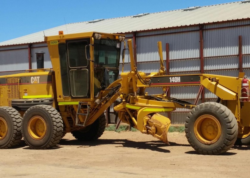 Cat 140H Grader  1