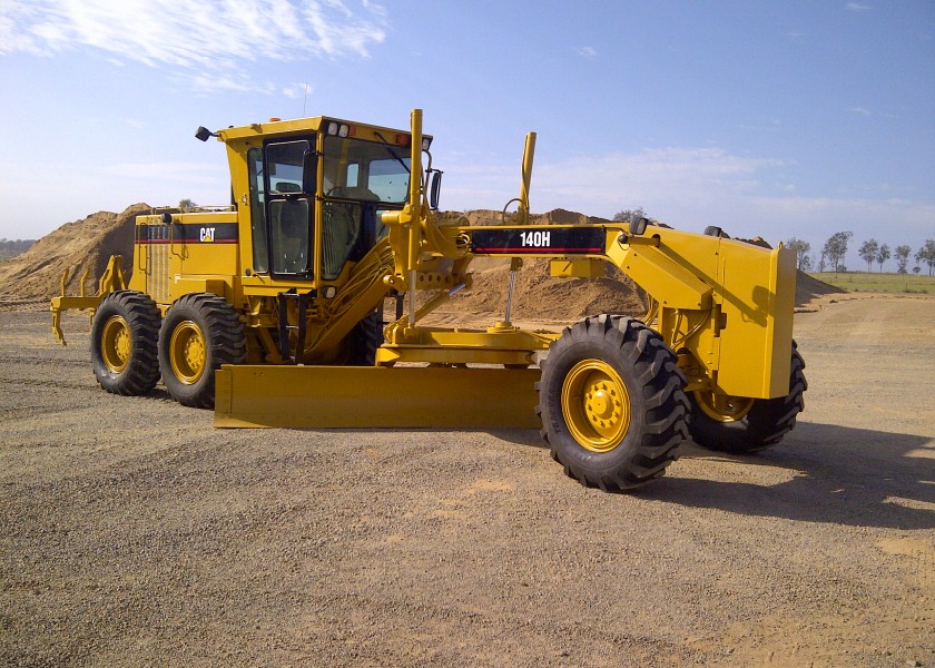CAT 140H grader with Topcon GPS, low hrs  2