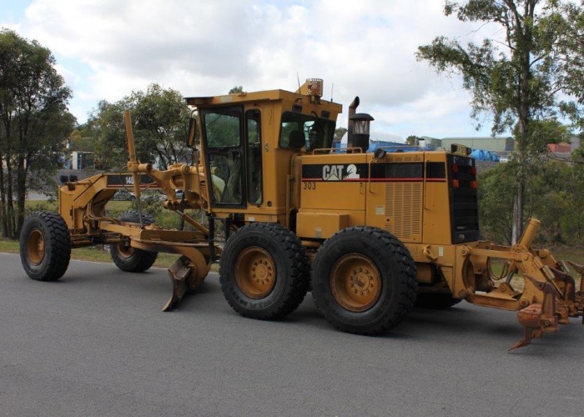 CAT 140H Motor Grader 2