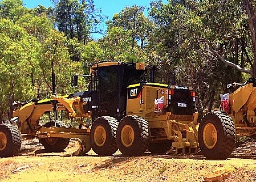 CAT 140M Grader  2