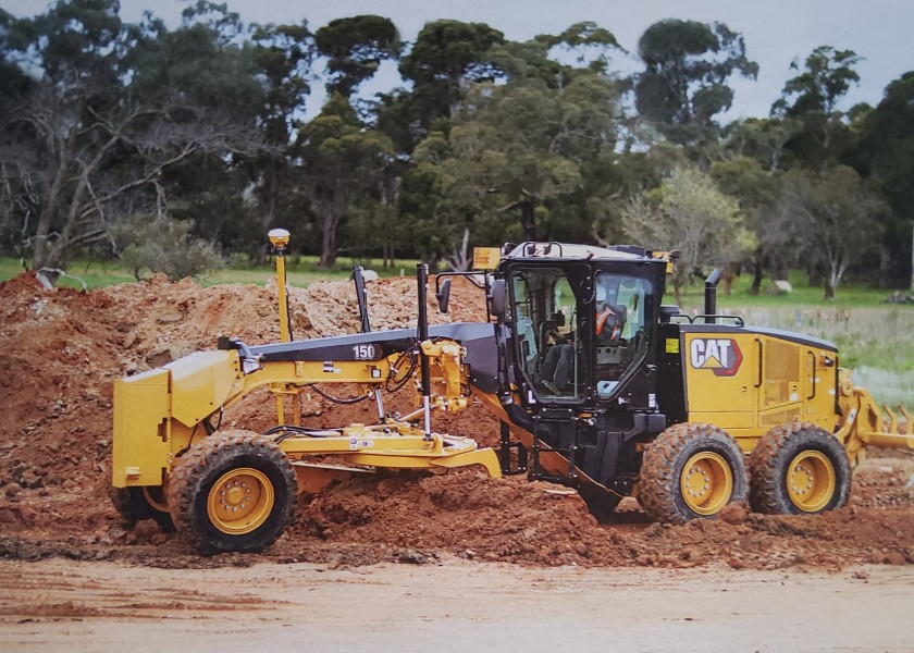 CAT 150 AWD Grader w/gps 1