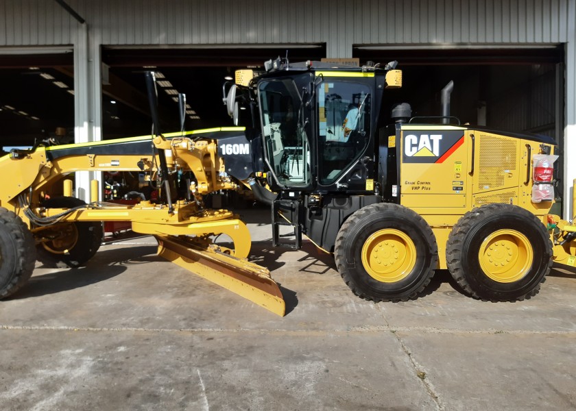 CAT 160M Grader Available for hire 2