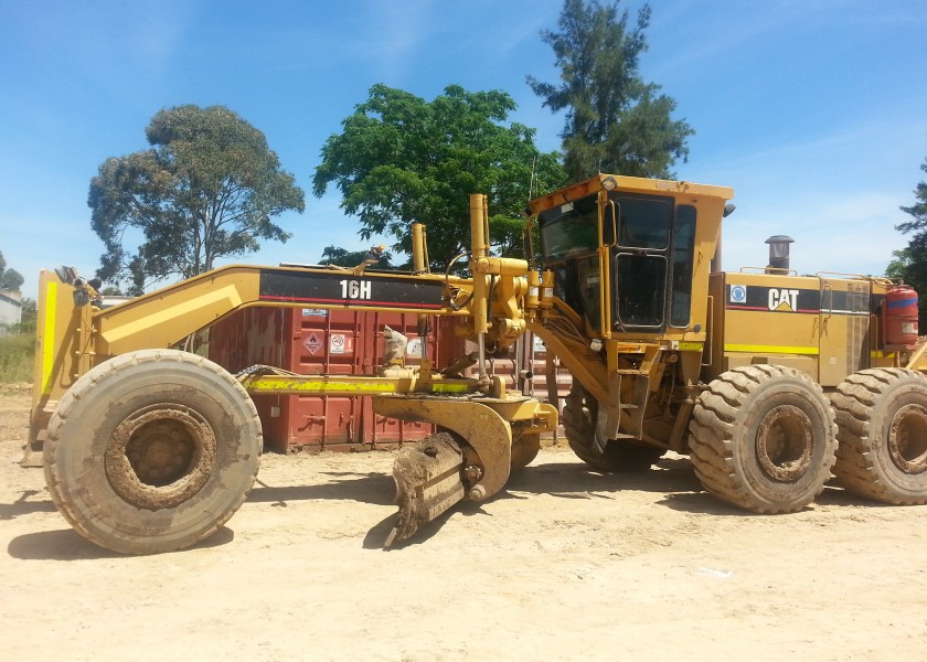 Cat 16H Grader 1
