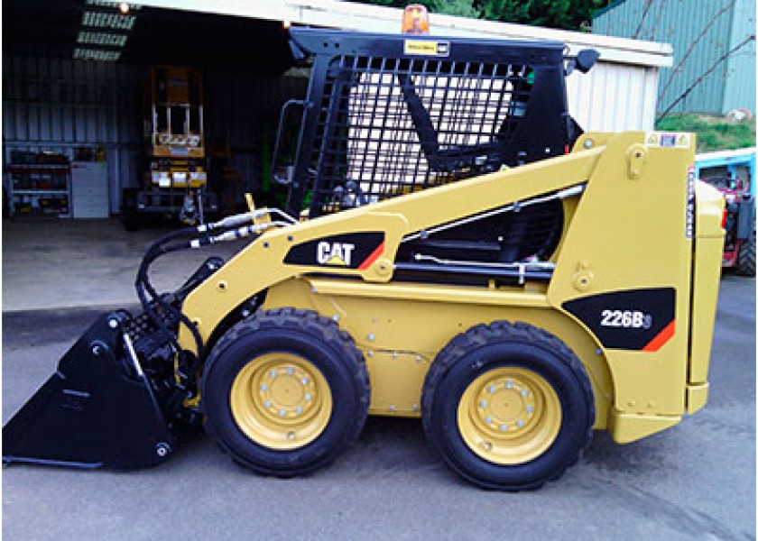 CAT 226B Series 3 Skidsteer 1