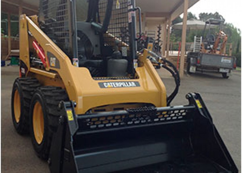 CAT 226B Series 3 Skidsteer 2