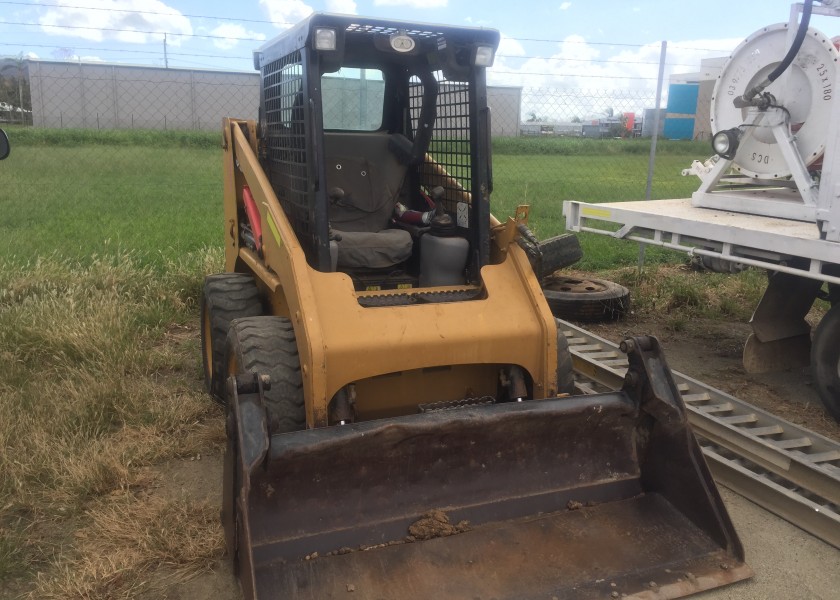 CAT 226B2 Bobcat 2