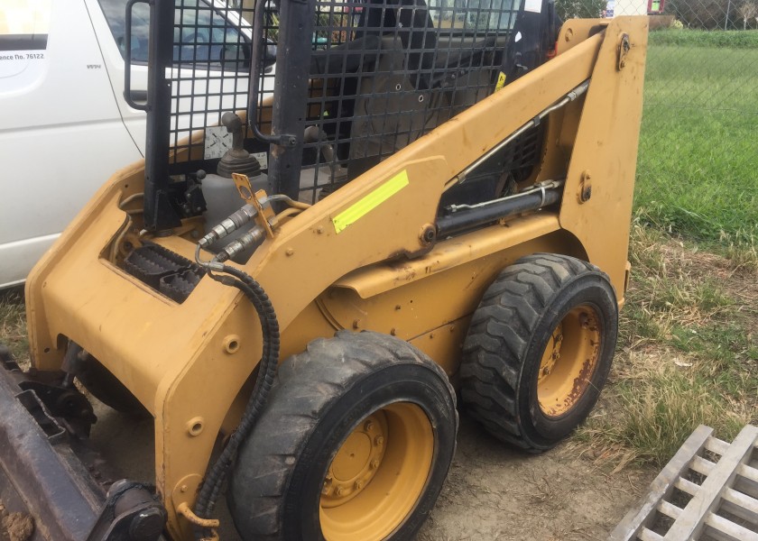 CAT 226B2 Bobcat 1