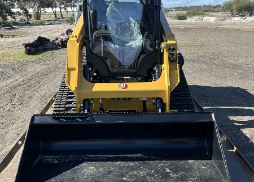 CAT 239D3 2025 5