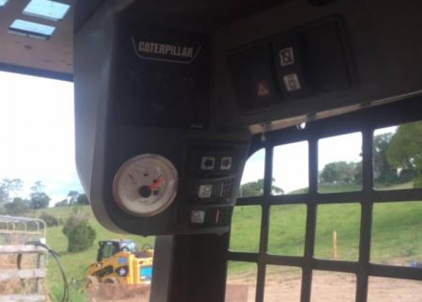 Cat 259B3 Track Loader 7