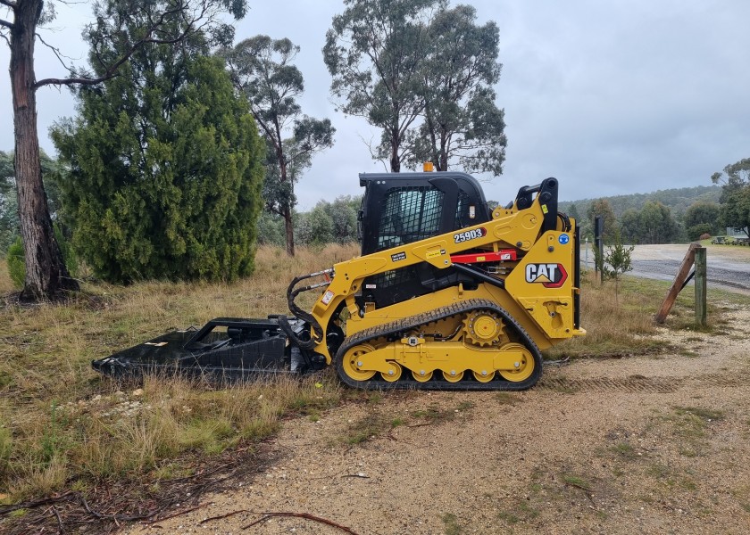 CAT 259D3 Posi-track w/Forestry Mulcher 2