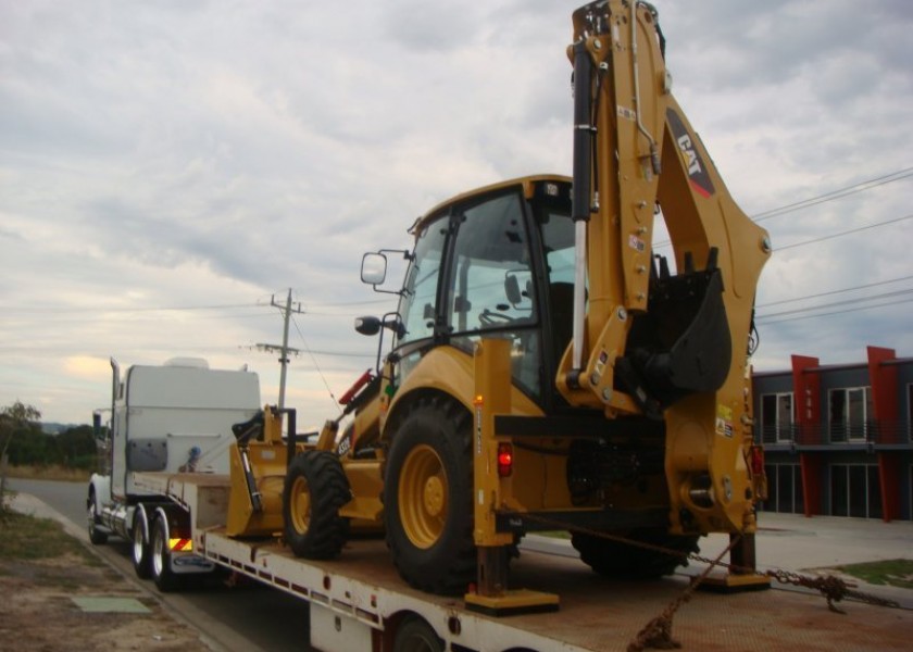 CAT 432E BACKHOE 3