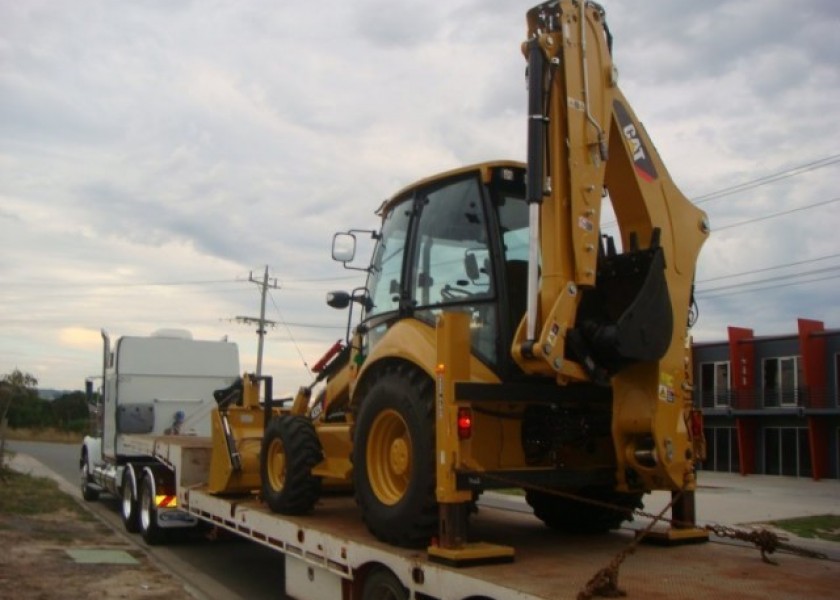 CAT 432E BACKHOE 2