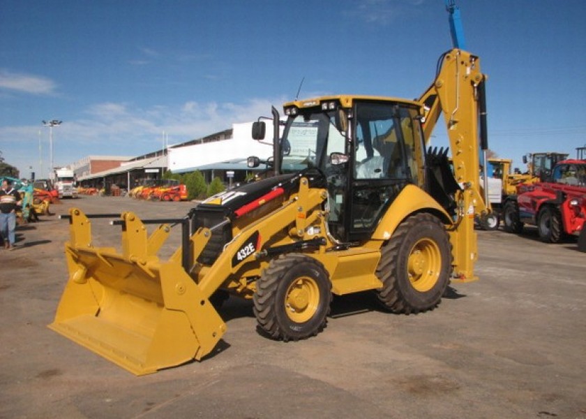 Cat 432E backhoe 1