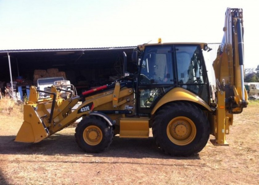 Cat 432E Backhoe 2