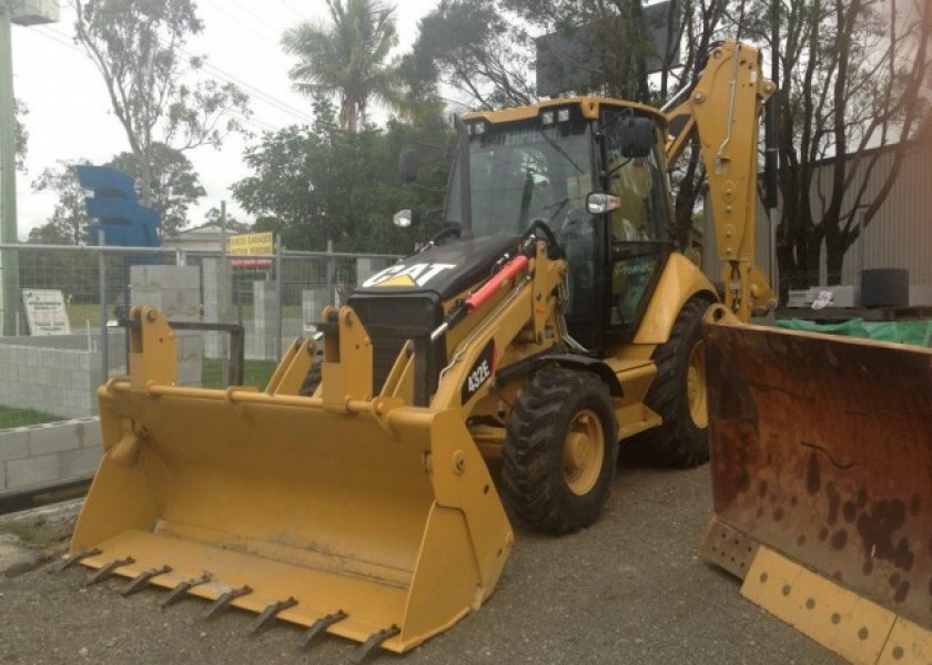 Cat 432E Backhoe 1