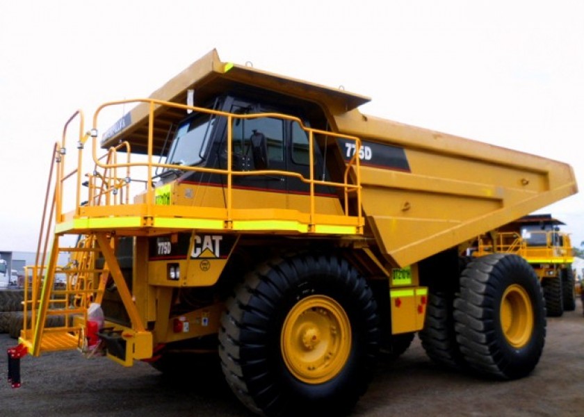 Cat 775D Rigid Dump Truck 1