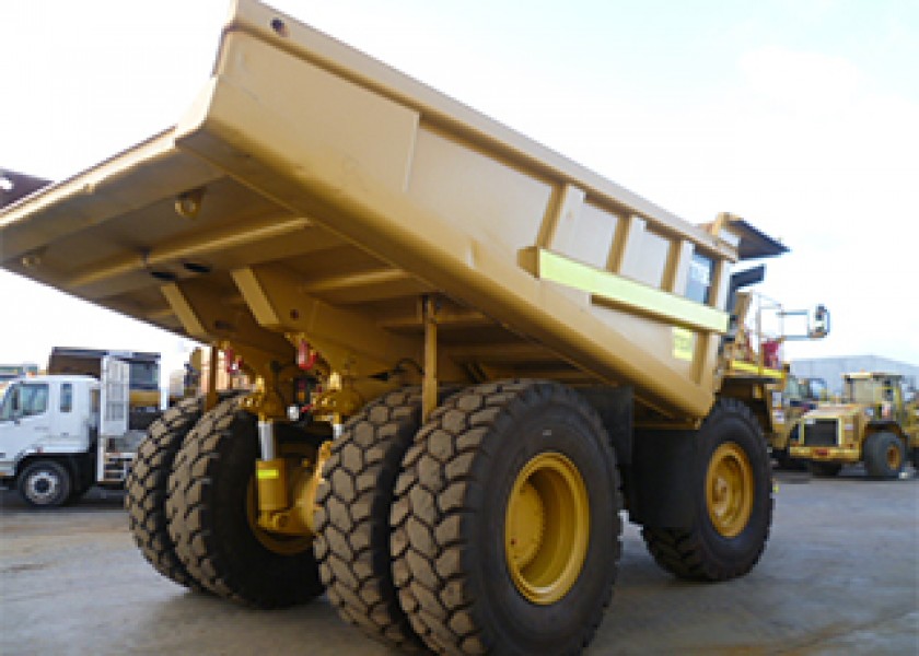 Cat 775E Rigid Dump Truck 1