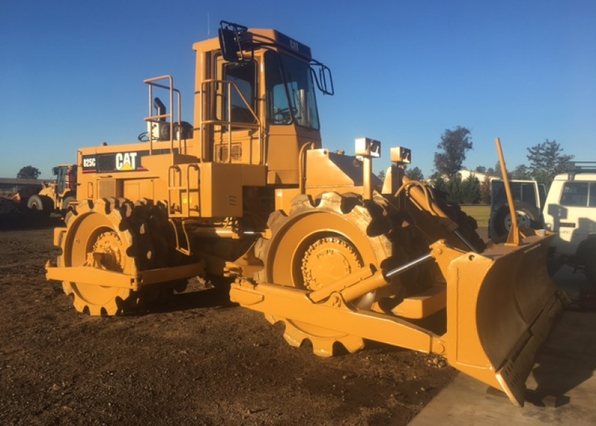 Cat 825C Compactor 1