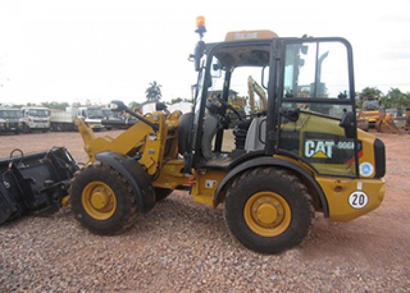 Cat 906H2 Wheel Loader 1