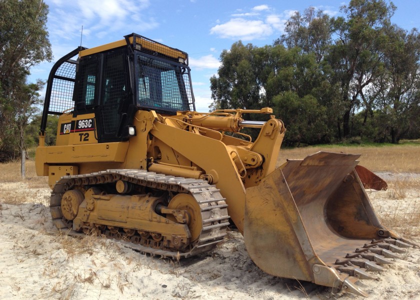 Cat 963C Track Loader 1