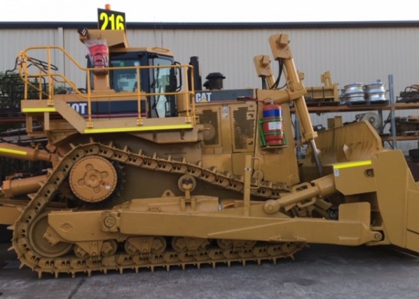 CAT D10T 1