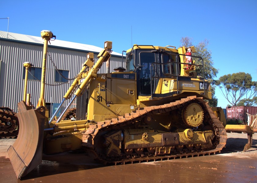 Cat D6 LGP Dozer 5