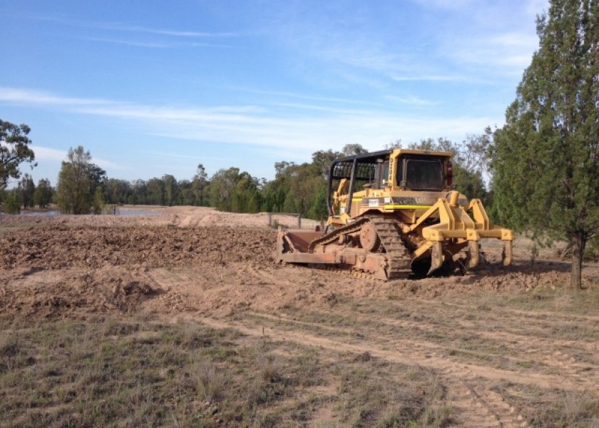 CAT D6H Dozer 2