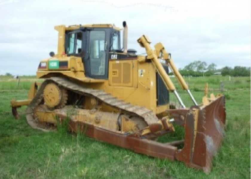 CAT D6R DOZER 1