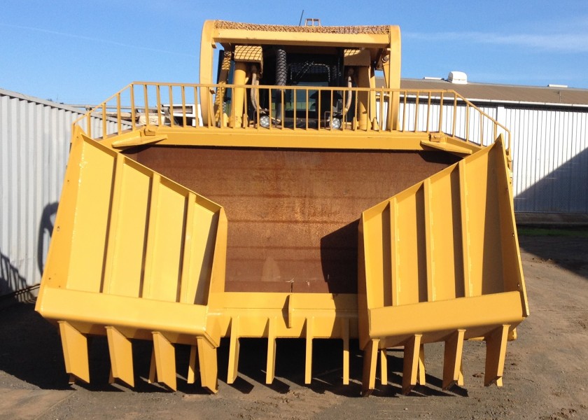 CAT D6R III Dozer 3