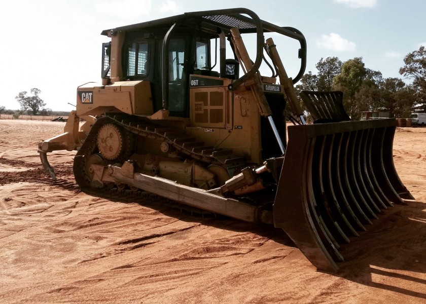 Cat D6T Dozer 2