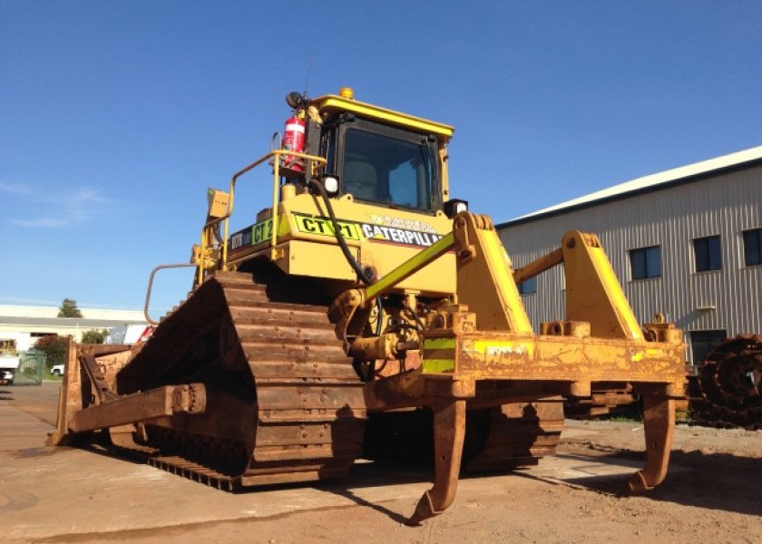 Cat D7R Dozer 2