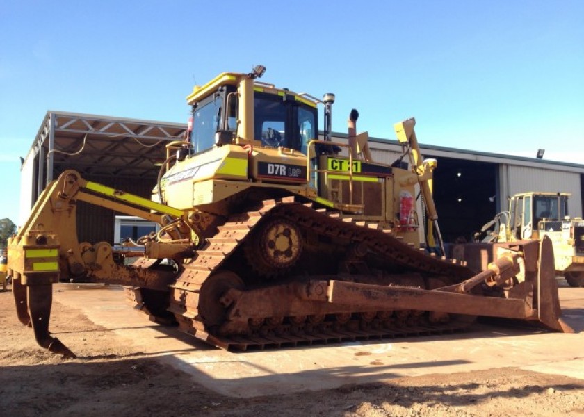 Cat D7R Dozer 3