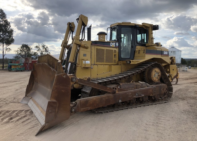 CAT D8R 3