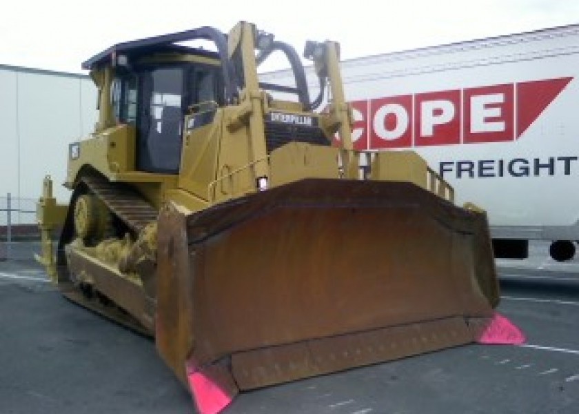 CAT D8T DOZER 1