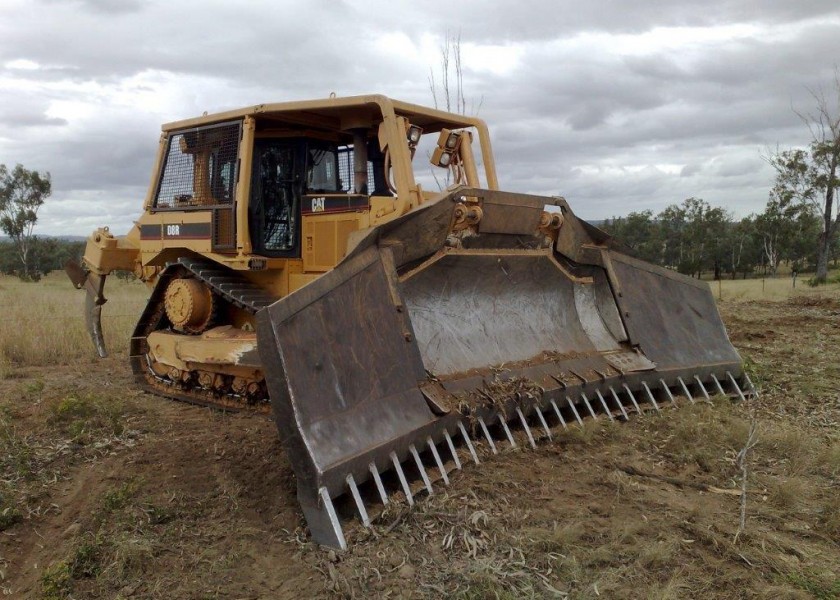 Cat D8T Dozer 3