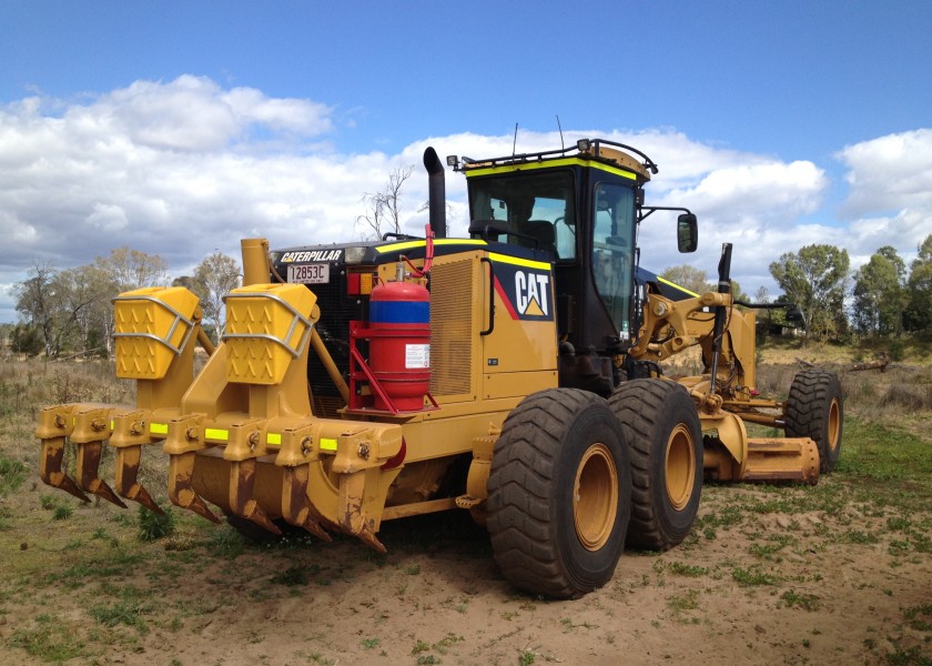 Caterpillar 14-M Grader 3