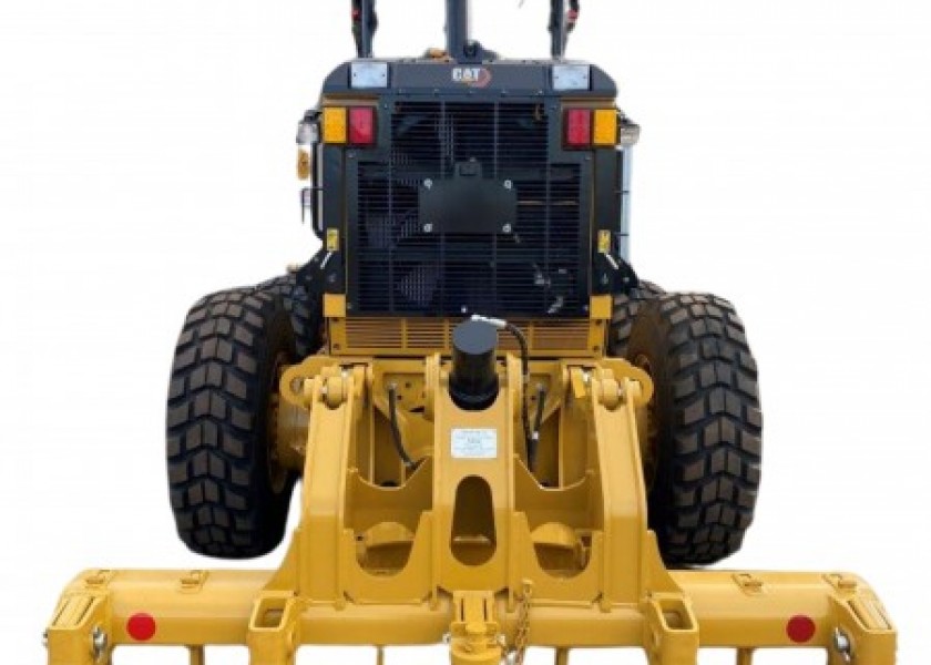 Caterpillar 140 Motor Grader 3