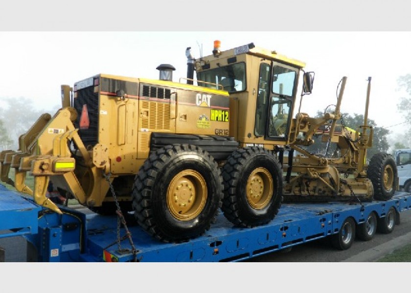 Caterpillar 140H-II Grader 1