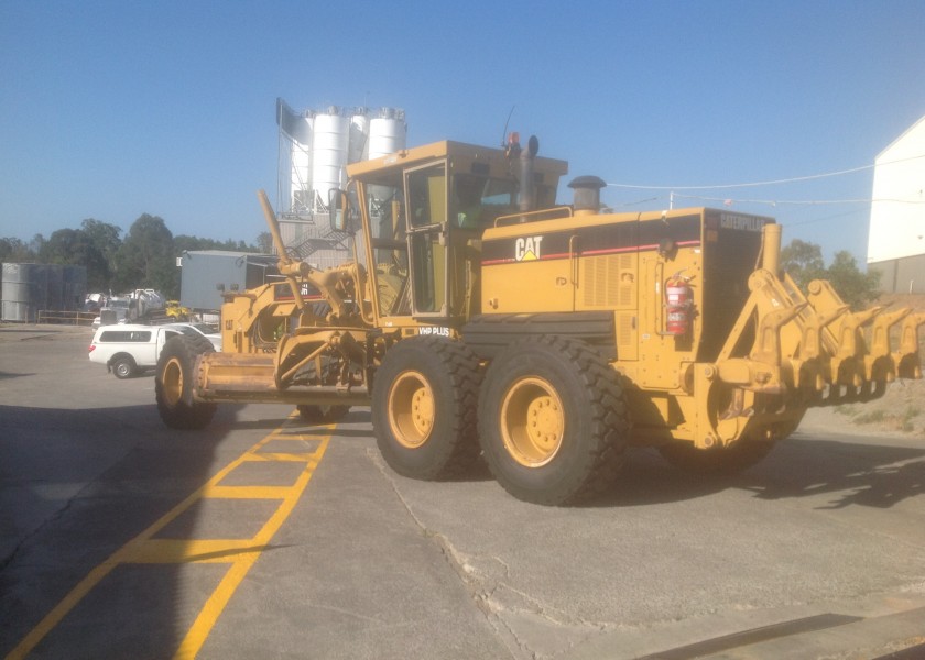 Caterpillar 140H VHP Grader 1