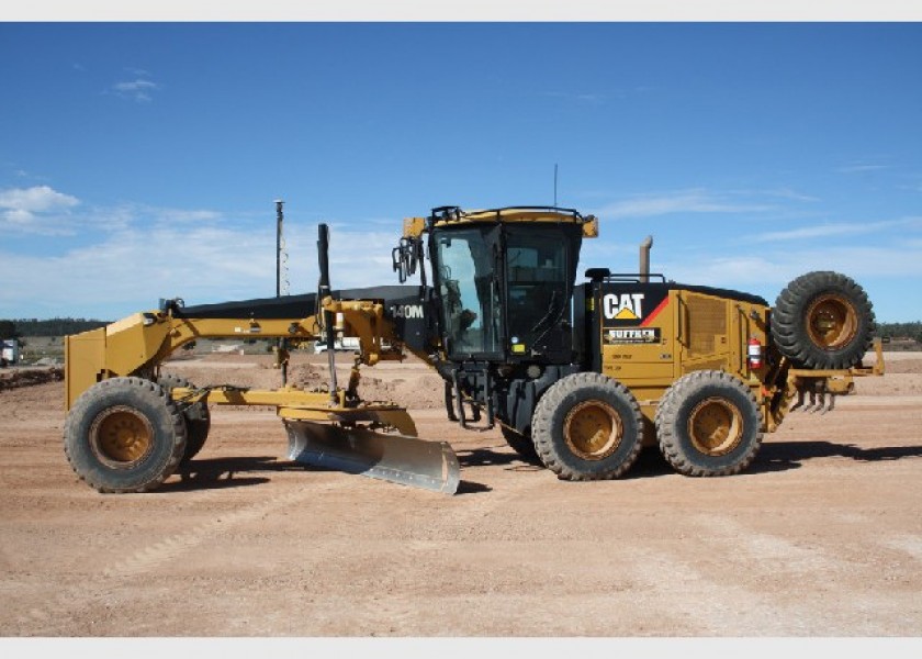 Caterpillar 140M Grader 1