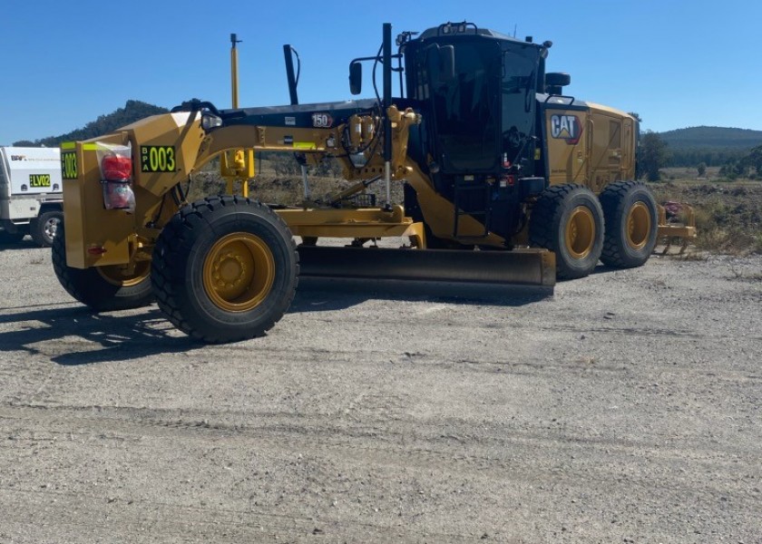 Caterpillar 140M3 Grader 1