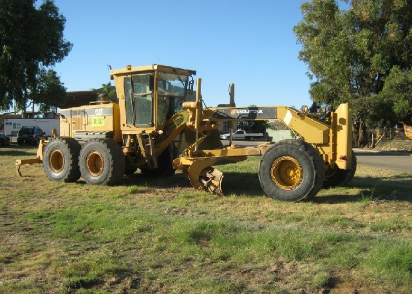 Caterpillar 14H Grader 1