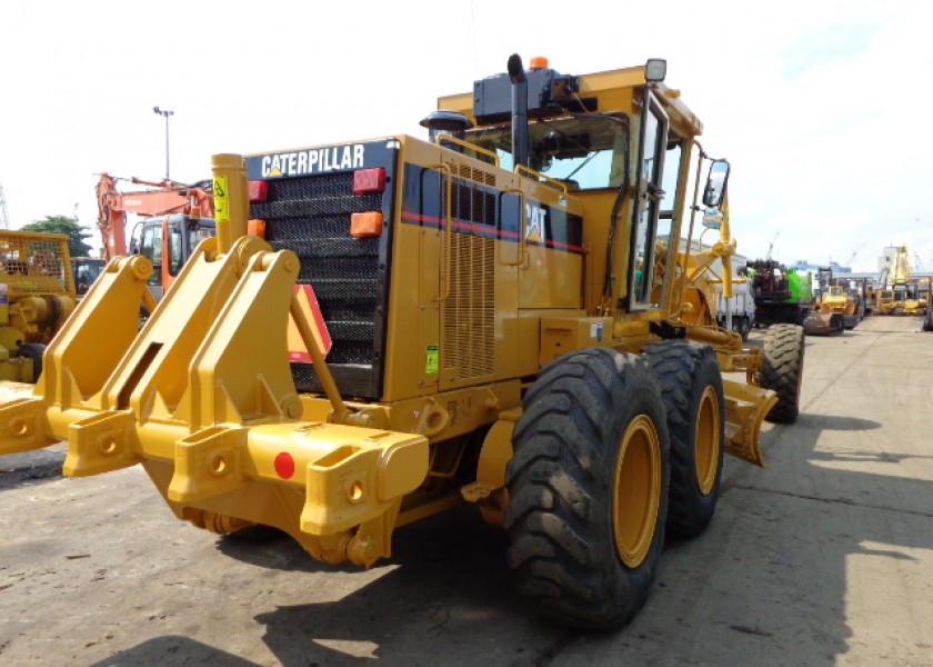 Caterpillar 163H Grader 3