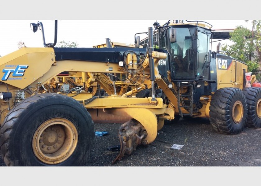 Caterpillar 16M Grader 1