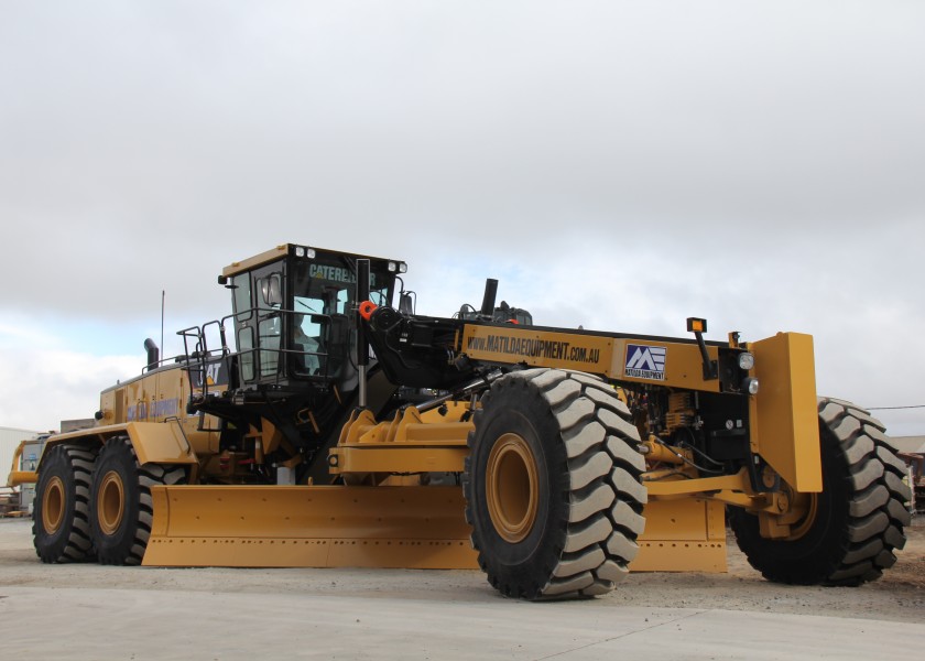 Caterpillar 24-M Grader 1